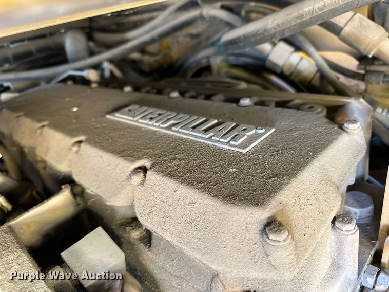 image for item NS9236 2000 Caterpillar CB-634C double drum vibratory roller