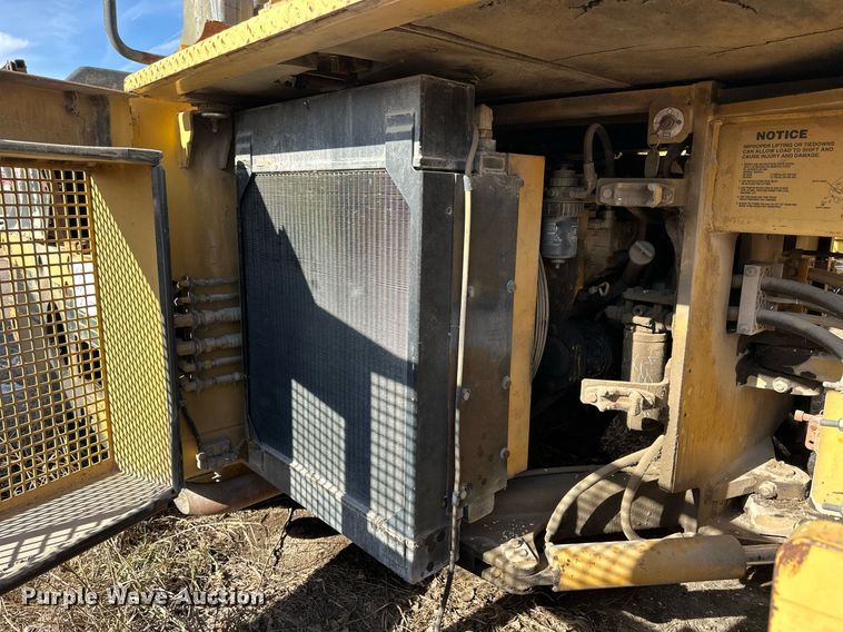 image for item NS9236 2000 Caterpillar CB-634C double drum vibratory roller