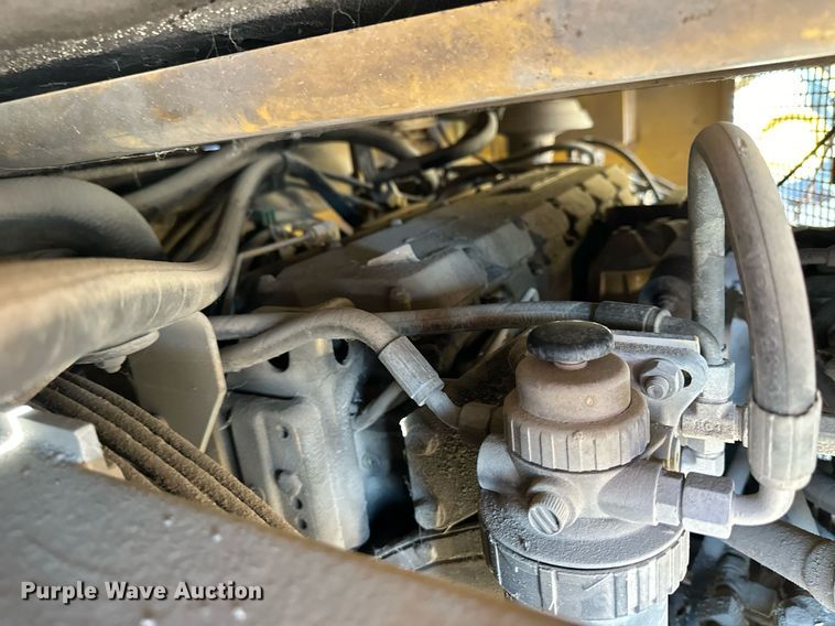 image for item NS9236 2000 Caterpillar CB-634C double drum vibratory roller