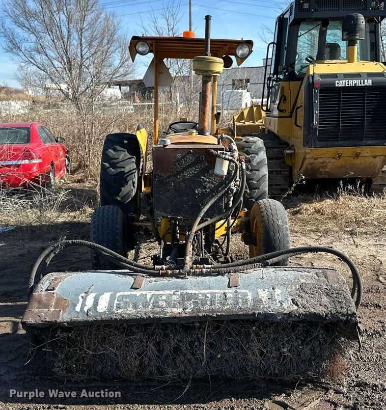 image for item NS9238 John Deere 401B tractor