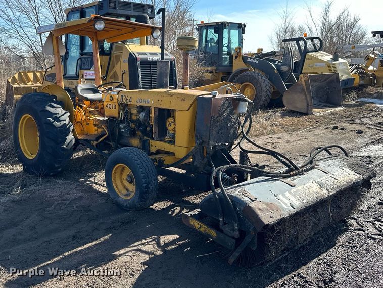 image for item NS9238 John Deere 401B tractor