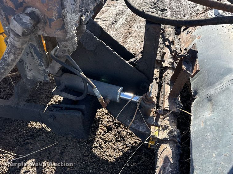 image for item NS9238 John Deere 401B tractor