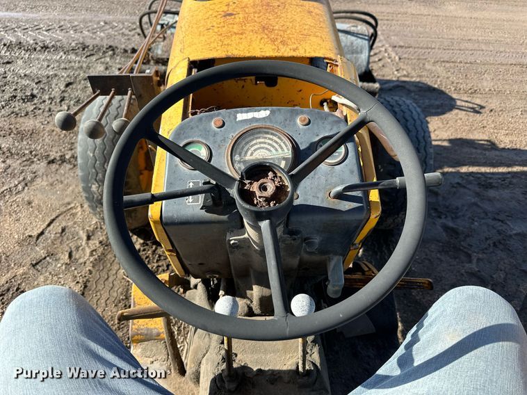 image for item NS9238 John Deere 401B tractor