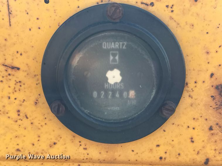 image for item NS9238 John Deere 401B tractor