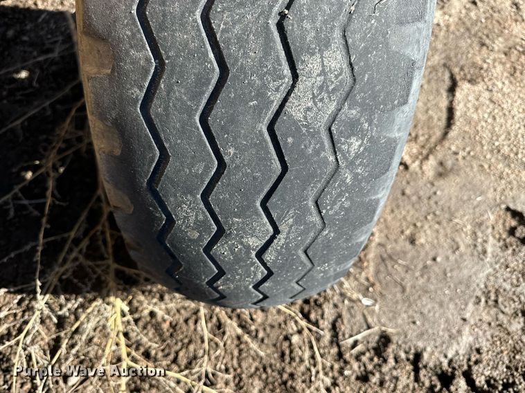 image for item NS9238 John Deere 401B tractor