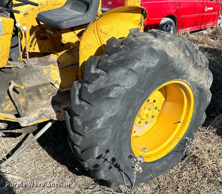 image for item NS9238 John Deere 401B tractor