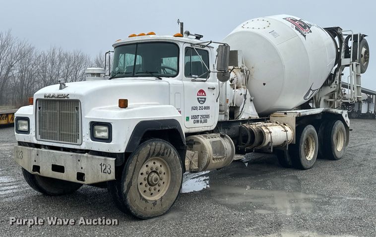 image for item OD9968 2000 Mack RD690S ready mix truck