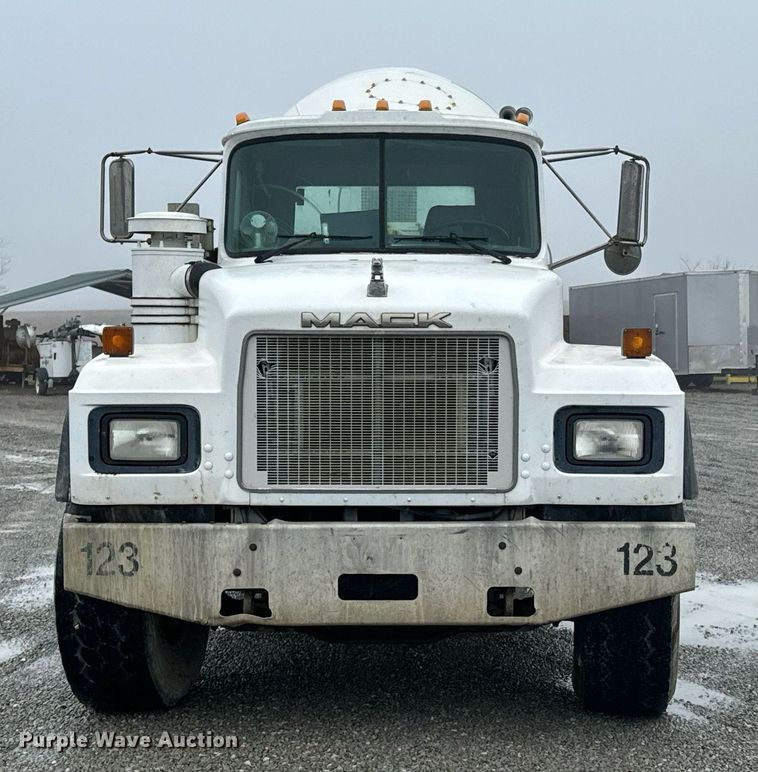 image for item OD9968 2000 Mack RD690S ready mix truck