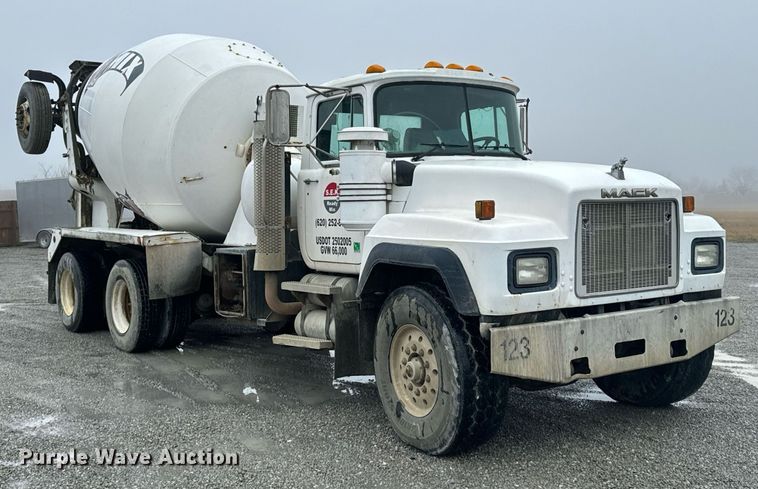 image for item OD9968 2000 Mack RD690S ready mix truck