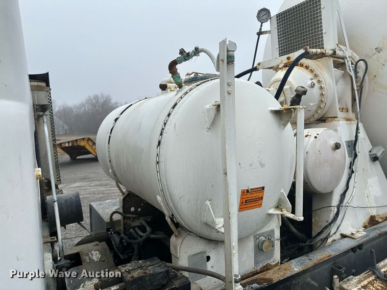 image for item OD9968 2000 Mack RD690S ready mix truck