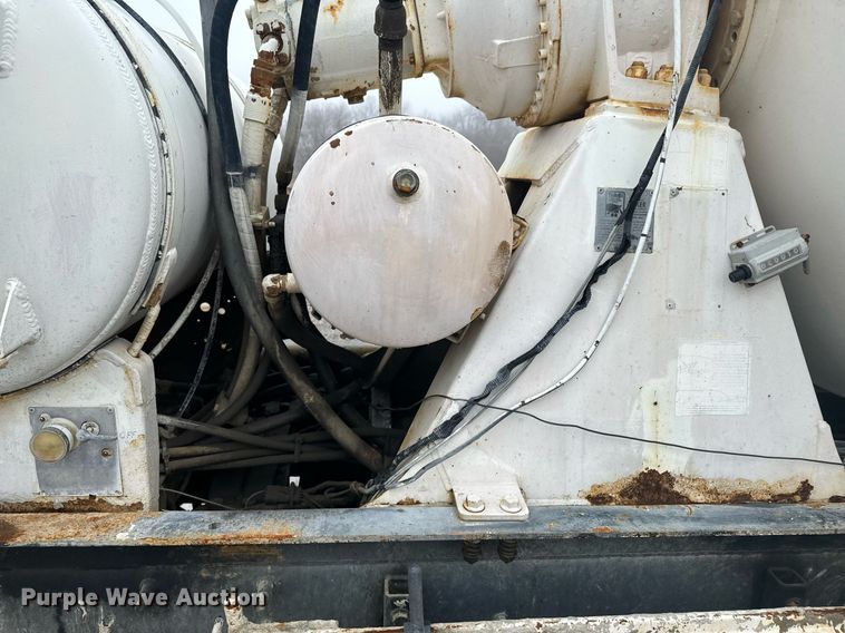 image for item OD9968 2000 Mack RD690S ready mix truck