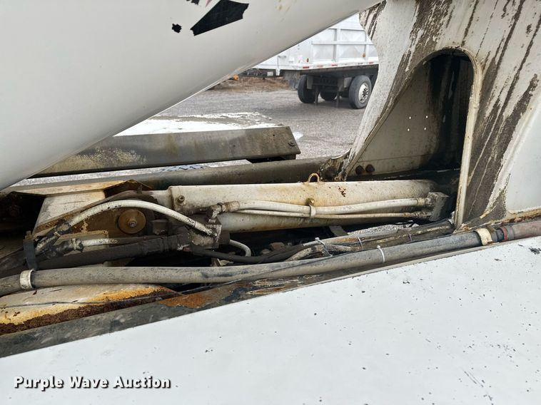 image for item OD9968 2000 Mack RD690S ready mix truck