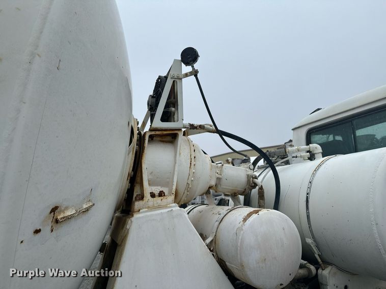 image for item OD9968 2000 Mack RD690S ready mix truck