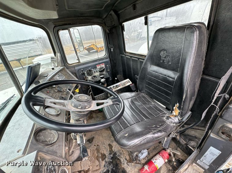 image for item OD9968 2000 Mack RD690S ready mix truck