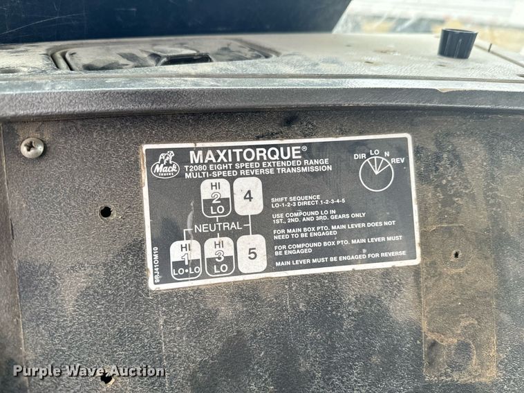 image for item OD9968 2000 Mack RD690S ready mix truck