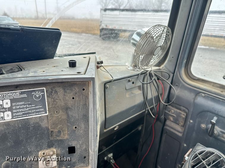 image for item OD9968 2000 Mack RD690S ready mix truck