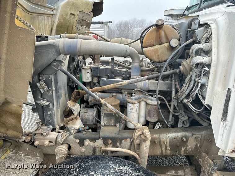image for item OD9968 2000 Mack RD690S ready mix truck