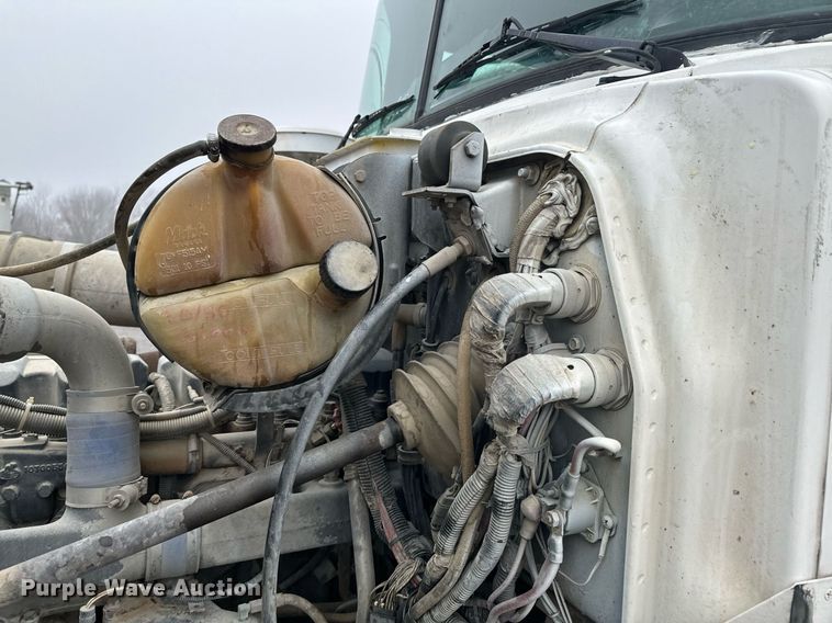 image for item OD9968 2000 Mack RD690S ready mix truck