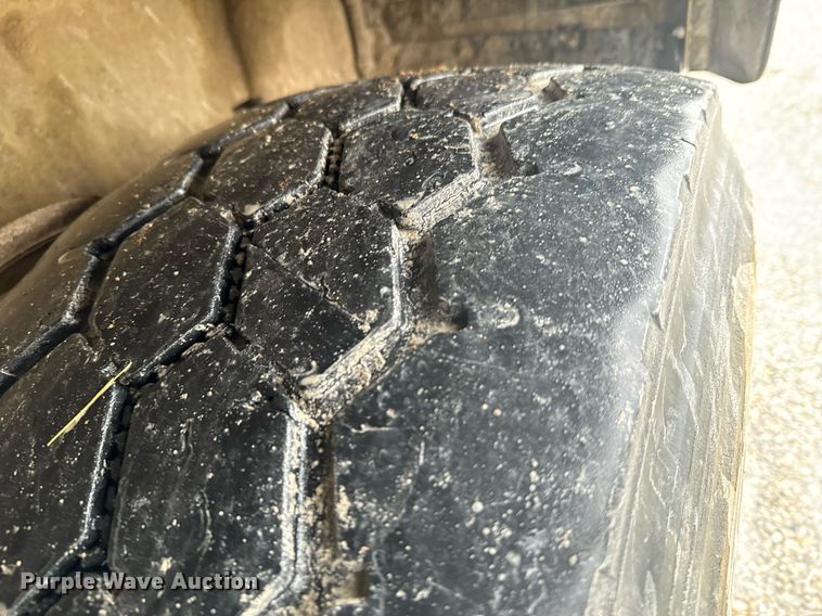 image for item OD9968 2000 Mack RD690S ready mix truck