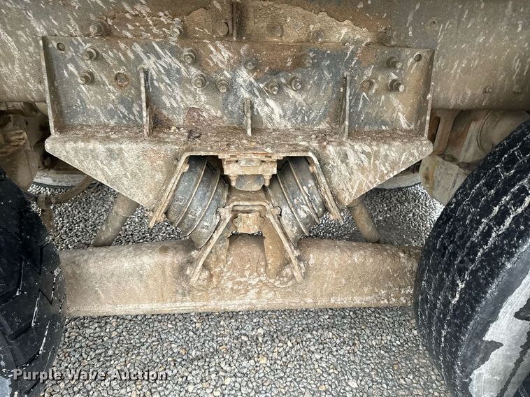 image for item OD9968 2000 Mack RD690S ready mix truck