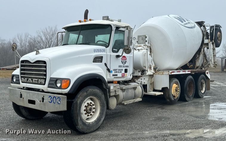 image for item OD9969 2002 Mack CV513 ready mix truck