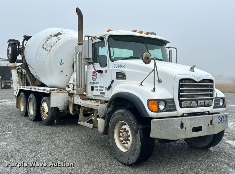 image for item OD9969 2002 Mack CV513 ready mix truck
