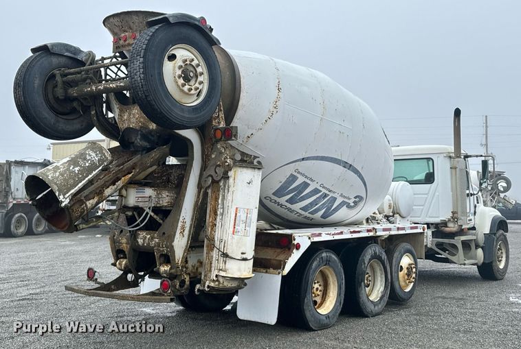 image for item OD9969 2002 Mack CV513 ready mix truck