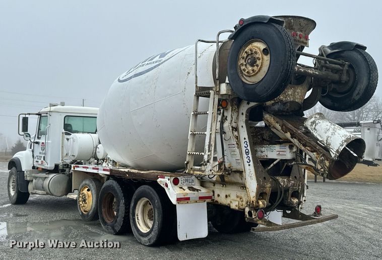 image for item OD9969 2002 Mack CV513 ready mix truck