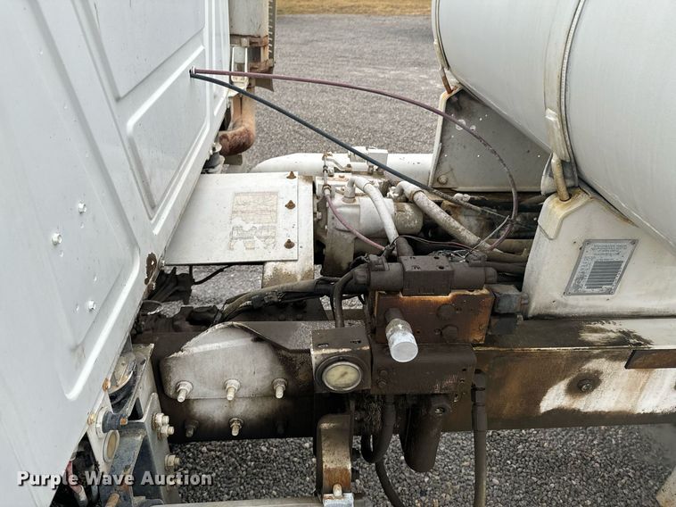 image for item OD9969 2002 Mack CV513 ready mix truck