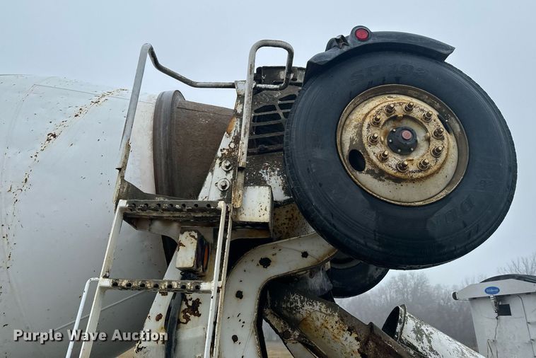 image for item OD9969 2002 Mack CV513 ready mix truck