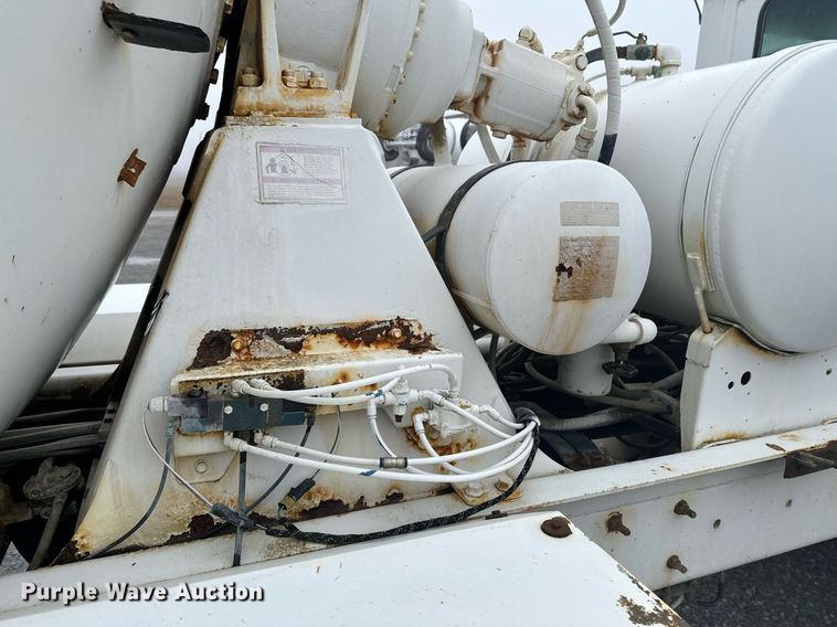 image for item OD9969 2002 Mack CV513 ready mix truck