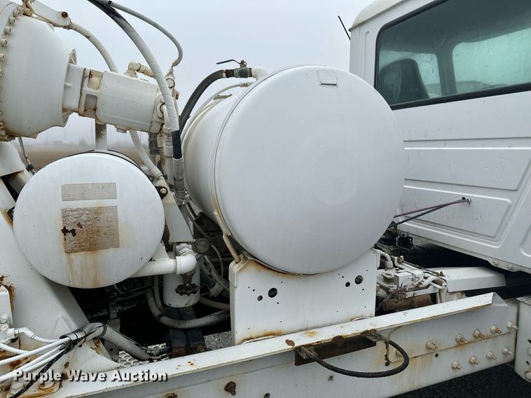 image for item OD9969 2002 Mack CV513 ready mix truck