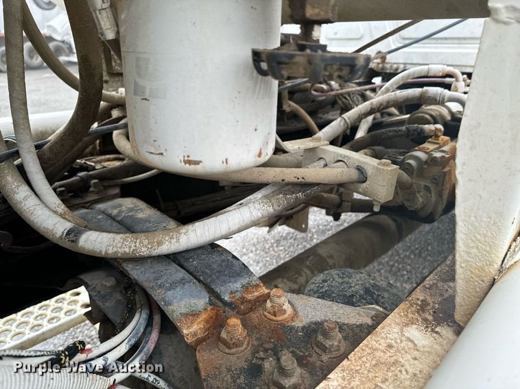 image for item OD9969 2002 Mack CV513 ready mix truck