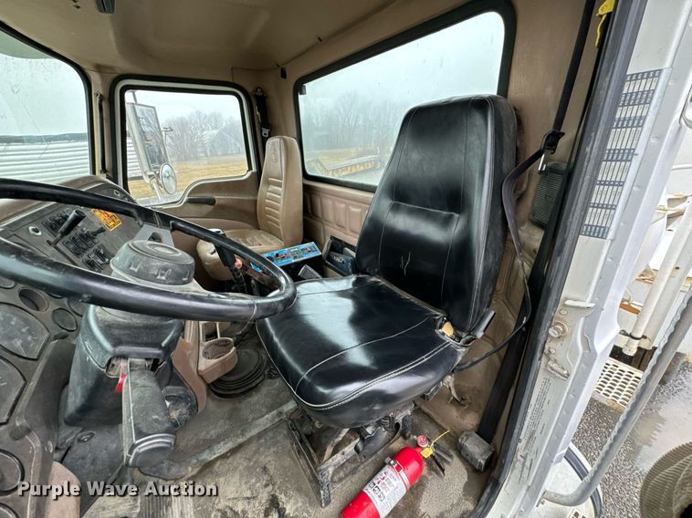 image for item OD9969 2002 Mack CV513 ready mix truck