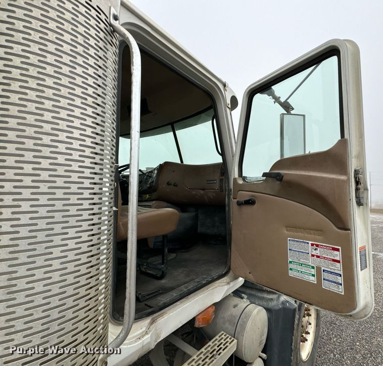 image for item OD9969 2002 Mack CV513 ready mix truck