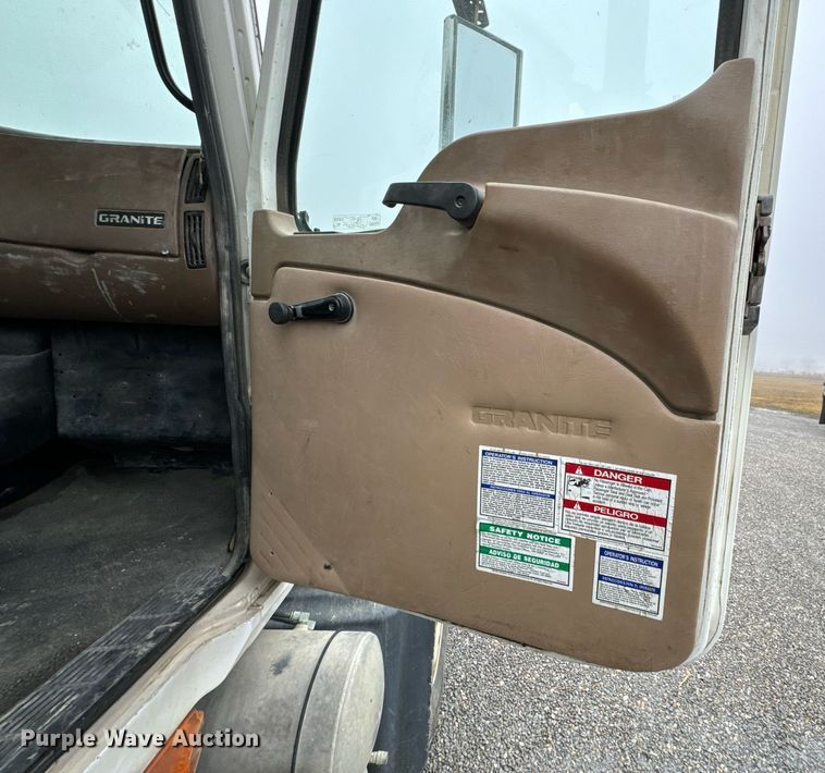 image for item OD9969 2002 Mack CV513 ready mix truck