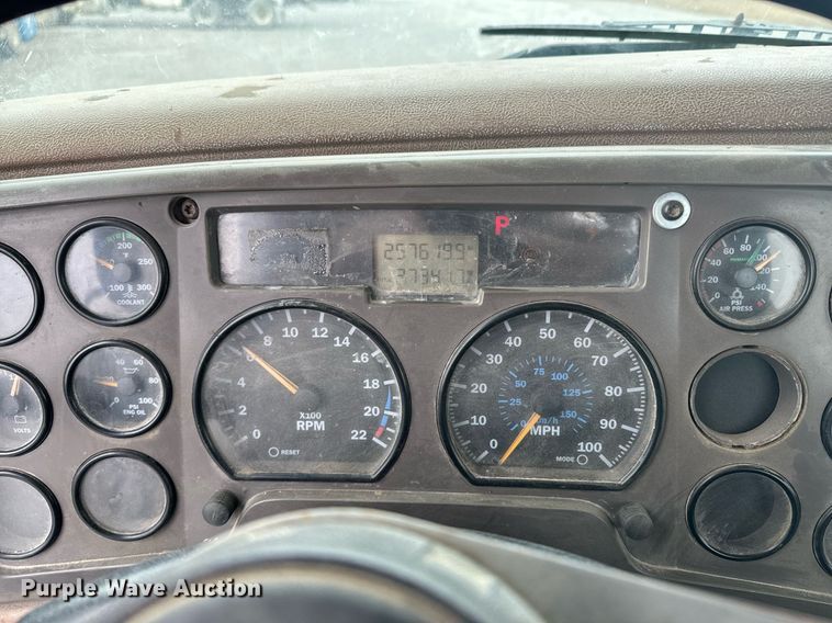 image for item OD9969 2002 Mack CV513 ready mix truck