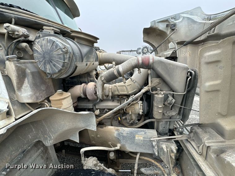 image for item OD9969 2002 Mack CV513 ready mix truck