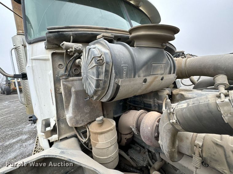 image for item OD9969 2002 Mack CV513 ready mix truck