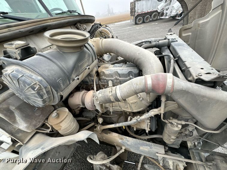 image for item OD9969 2002 Mack CV513 ready mix truck