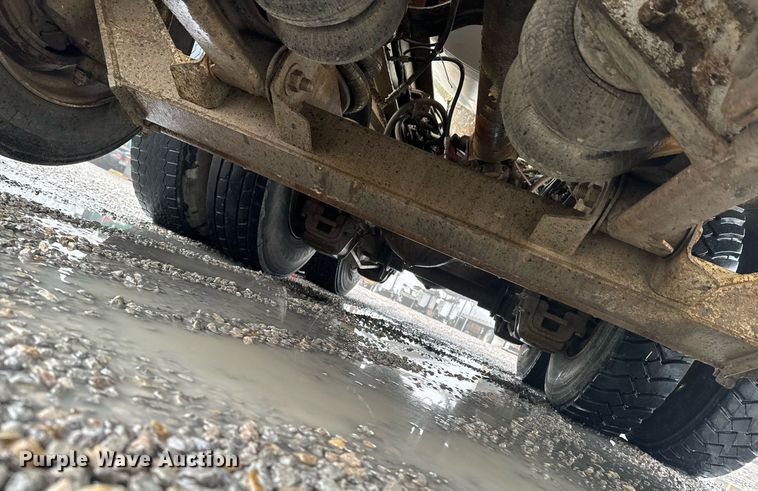 image for item OD9969 2002 Mack CV513 ready mix truck