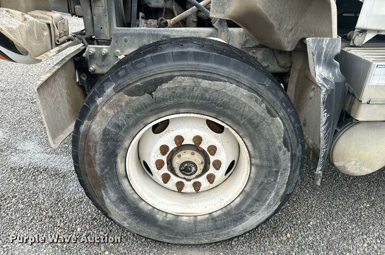 image for item OD9969 2002 Mack CV513 ready mix truck