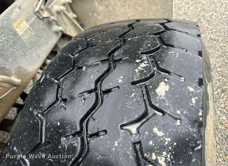 image for item OD9969 2002 Mack CV513 ready mix truck