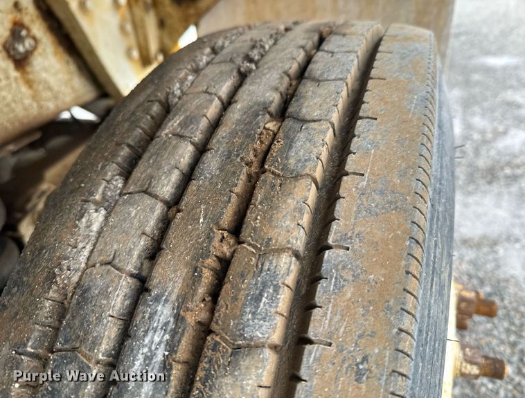 image for item OD9969 2002 Mack CV513 ready mix truck