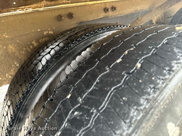 image for item OD9969 2002 Mack CV513 ready mix truck