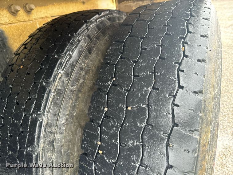 image for item OD9969 2002 Mack CV513 ready mix truck