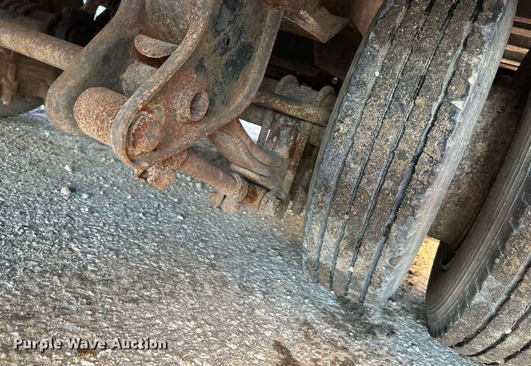 image for item OF9263 1994 Trail King  TK40LP equipment trailer