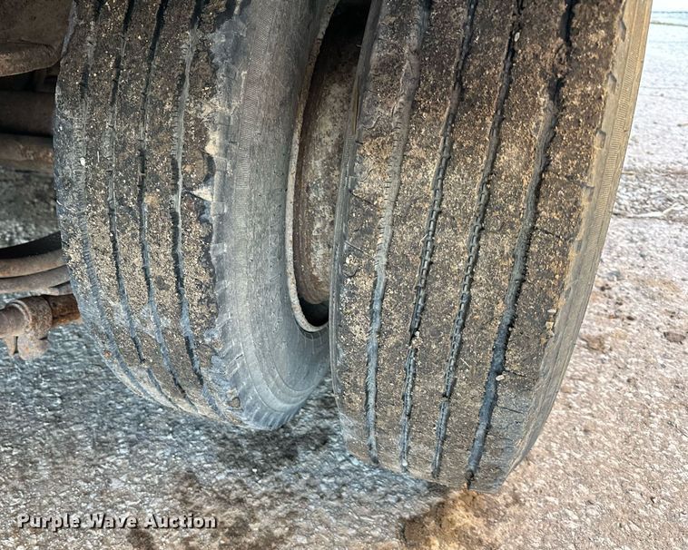 image for item OF9263 1994 Trail King  TK40LP equipment trailer