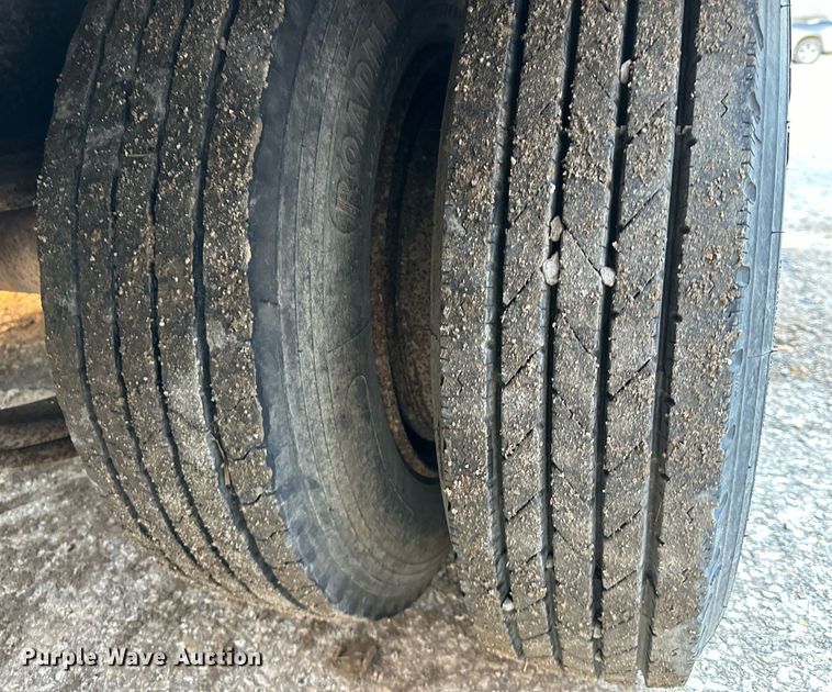 image for item OF9263 1994 Trail King  TK40LP equipment trailer