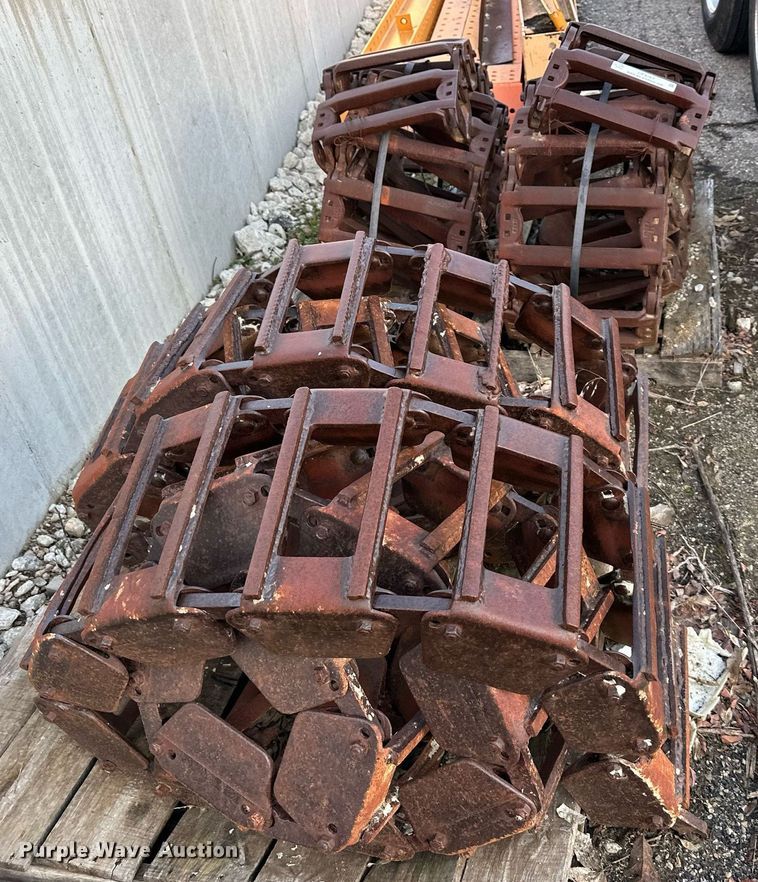 image for item OF9267 Skid steer tracks